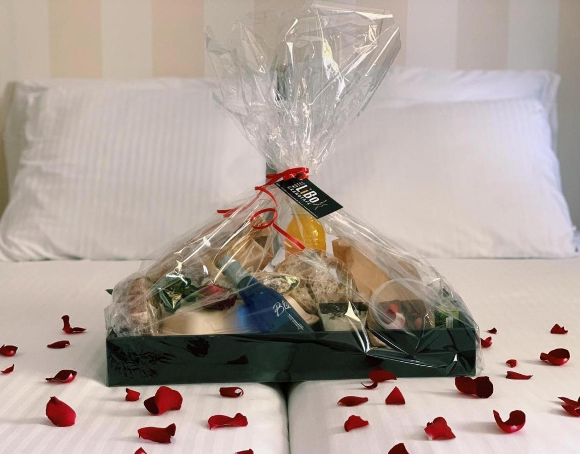 Hotel & Grandcafe Libo Aalden エクステリア 写真